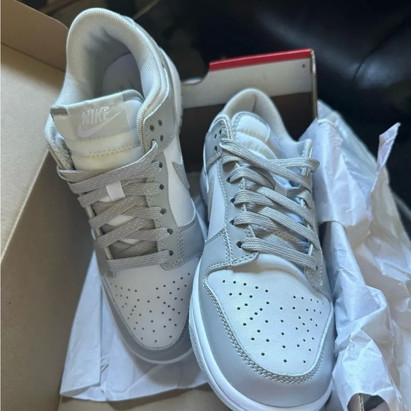 Brand new nike dunks in fog gray🩶 - Picture 2 of 4